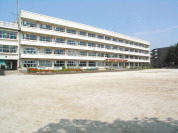 船橋市立八栄小学校